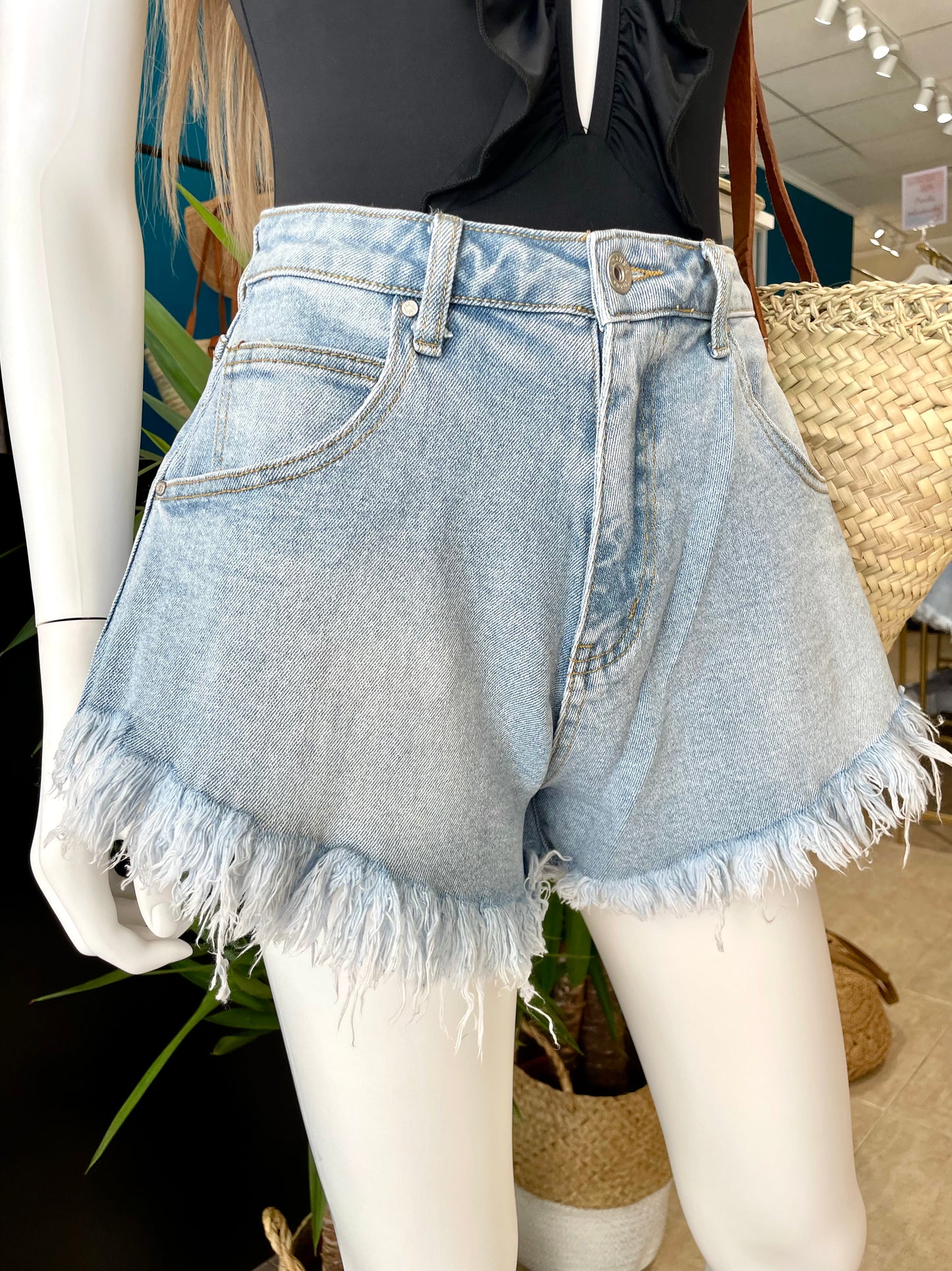 Short denim desflecado